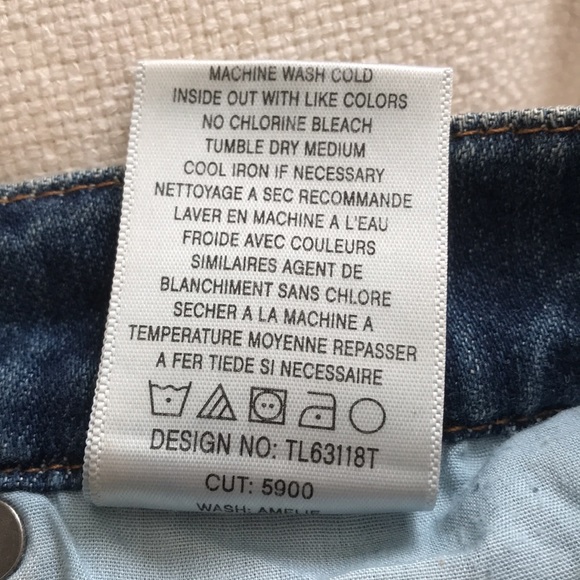 Amazing Mini Else Denim skirt with Embroidered Arrow detail at waist line. EUC! - Picture 9 of 11